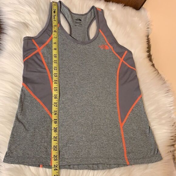 The North Face Flashdry Racerback Tank Size Medium - Picture 10 of 10